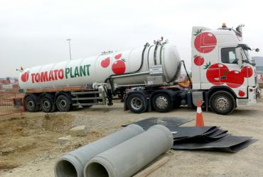 Tomato Plant | Tanker Division, Articulated | Iver, Buckinghamshire & London image 1