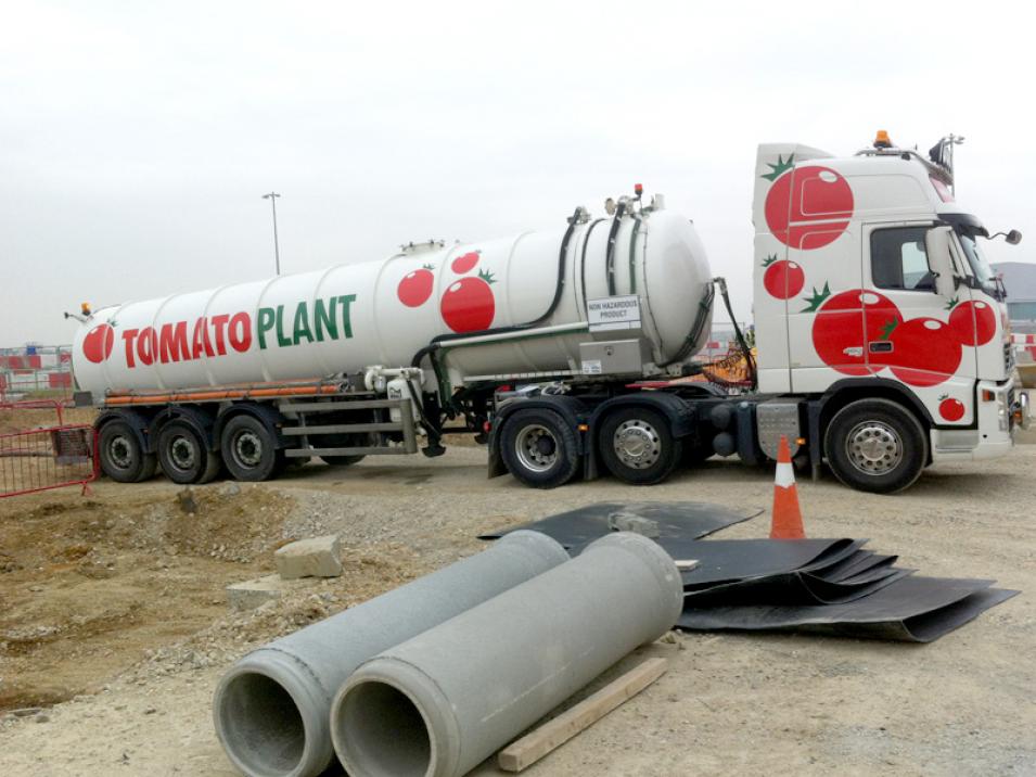 Tomato Plant | Tanker Division, Articulated | Iver, Buckinghamshire & London large 1